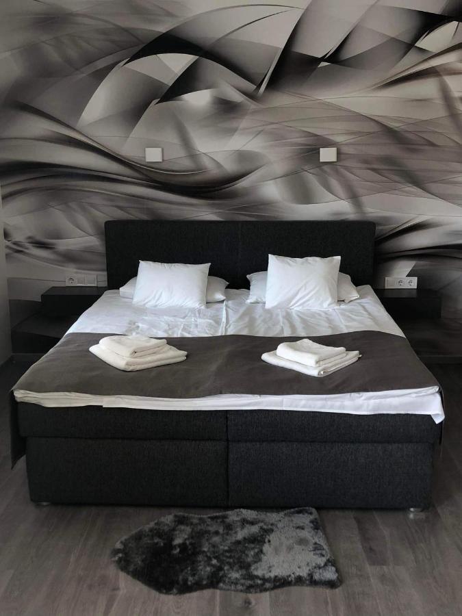 Brill Hotel Bekescsaba Exteriér fotografie