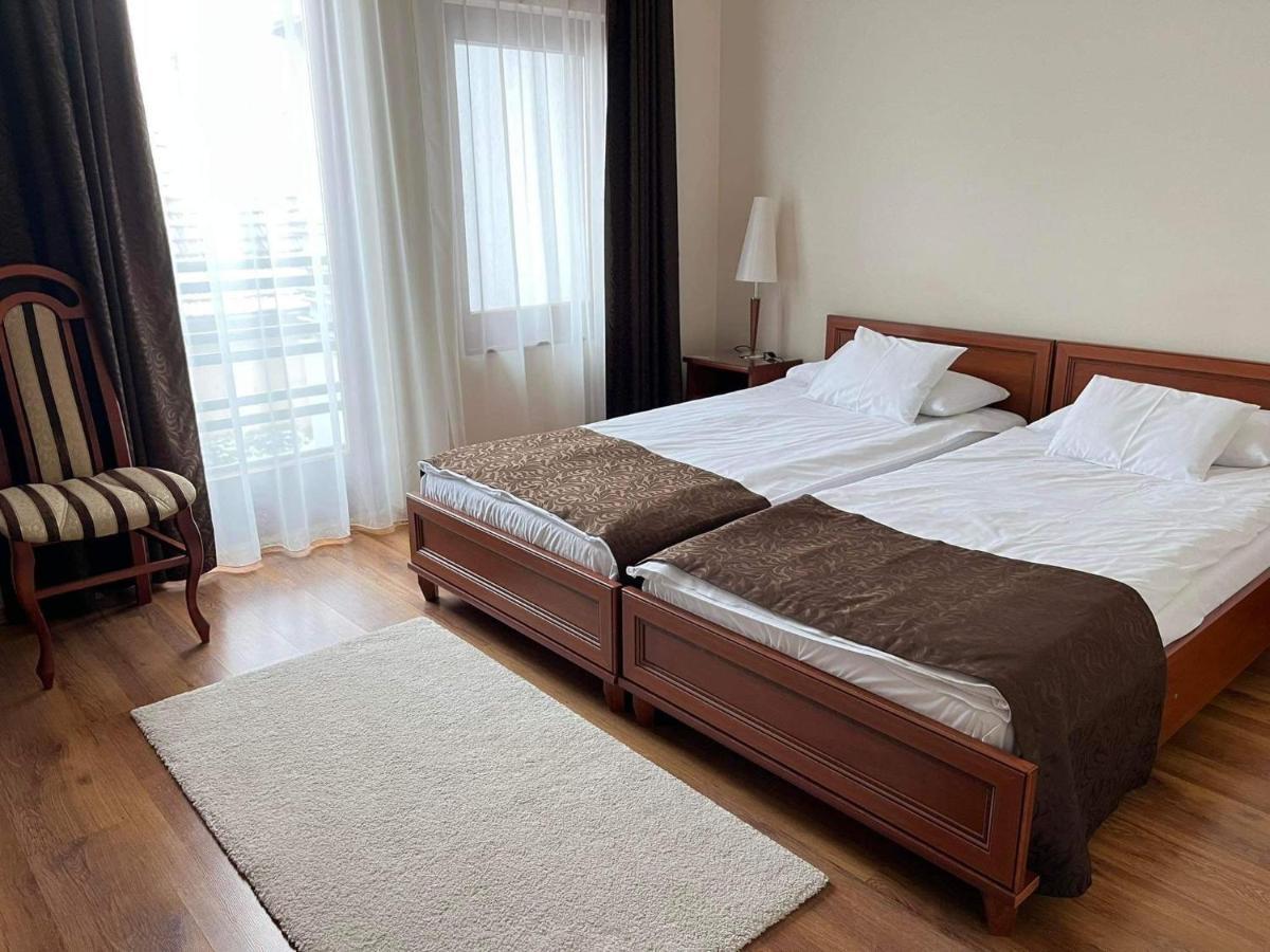 Brill Hotel Bekescsaba Exteriér fotografie
