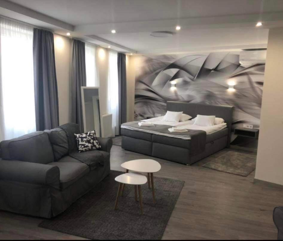 Brill Hotel Bekescsaba Exteriér fotografie
