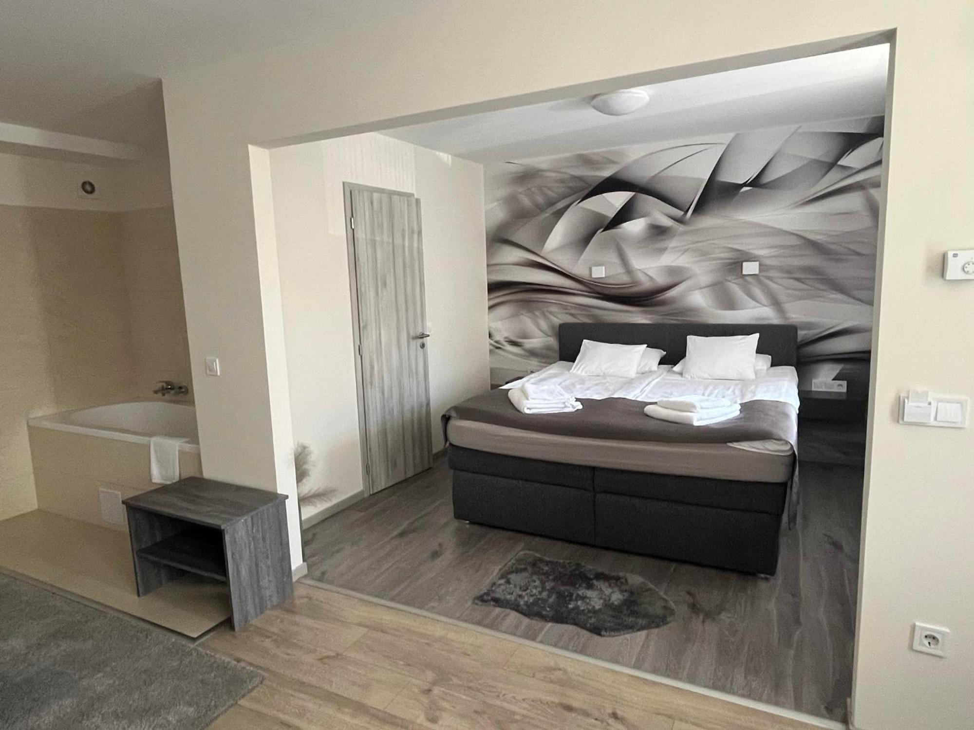 Brill Hotel Bekescsaba Exteriér fotografie