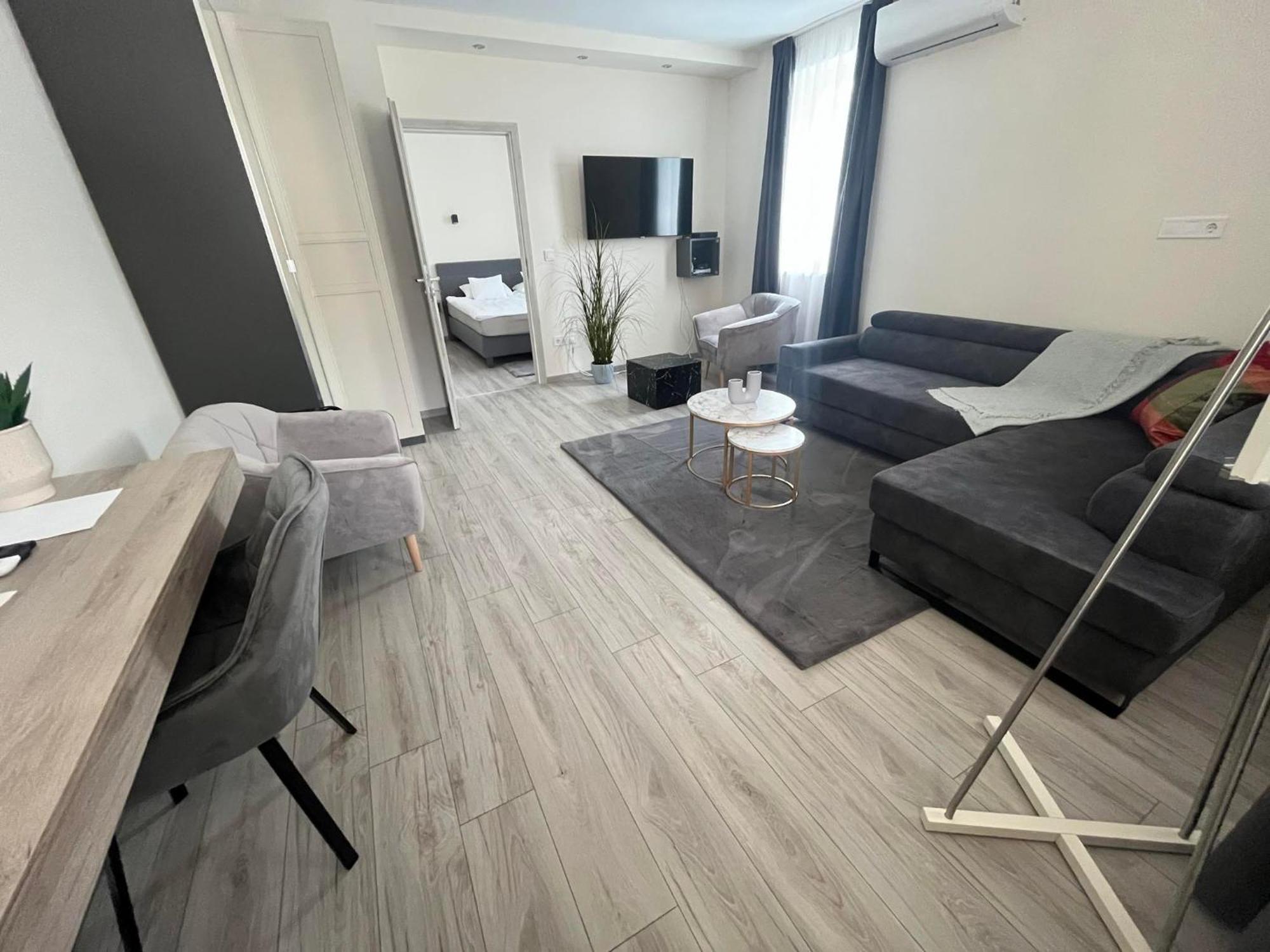 Brill Hotel Bekescsaba Exteriér fotografie